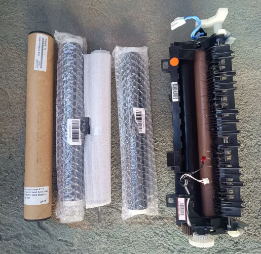 Vendo kit reparo para impressora brother com fusor, cilindros, rolo pressão e película.