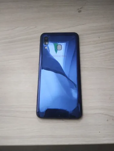 Samsung A20 3GB RAM 32GB de armazenamento
