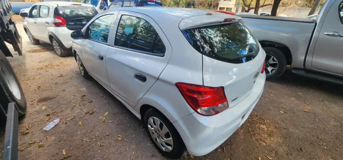 Chevrolet Onix JOY Hatch 1.0 8V Flex Mec. 4P 2018