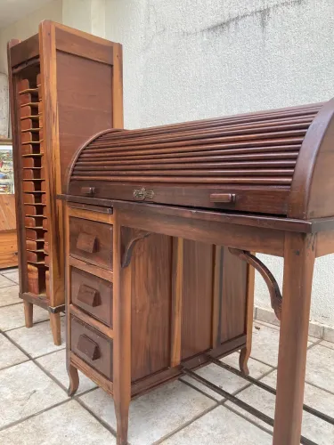 Conjunto de escrivaninha xerife e armário arquivo