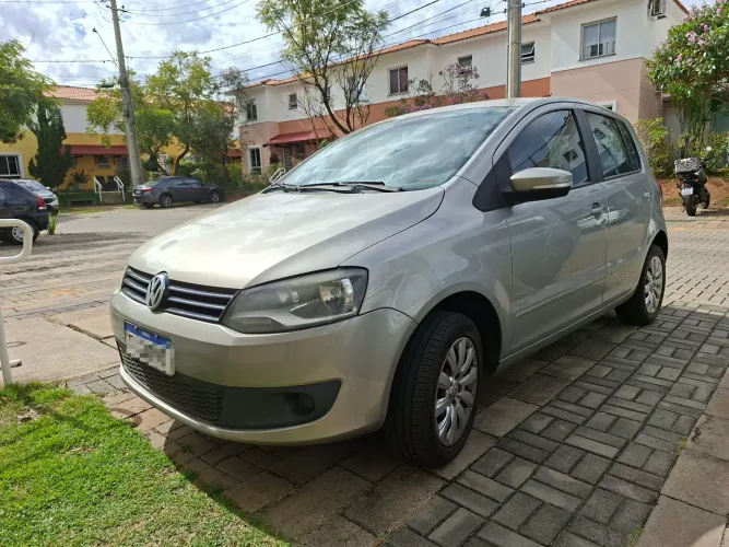 Volkswagen Fox 1.6 MI Total Flex 8V 5P 2014