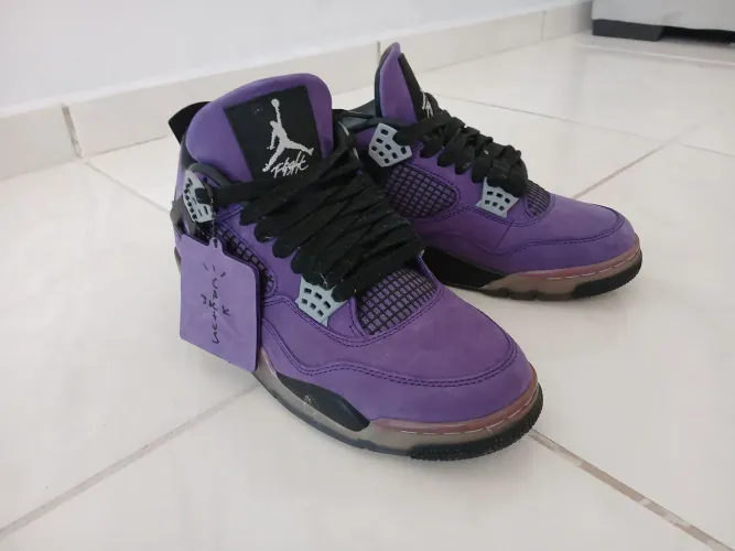 Air Jordan 4 Travis Scott roxo