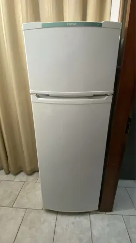 Geladeira com Defeito