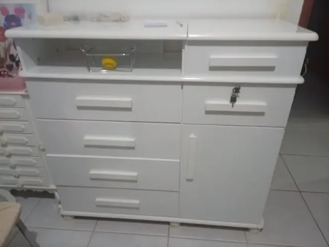COMODA BRANCA