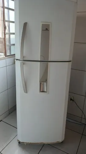 Geladeira Usada em Perfeito Funcionamento - R$ 800,00
