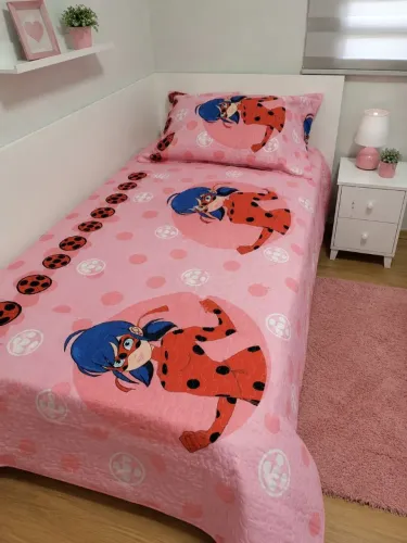 Colcha solteiro personagem Ladybug