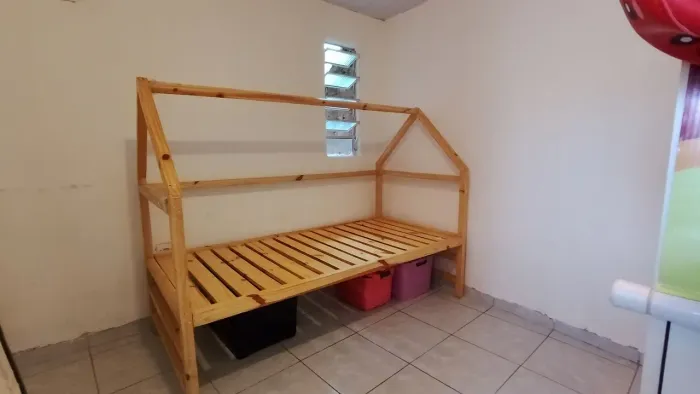 Cama montessoriana 