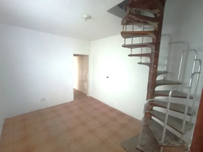 Casa De 02 Dormitórios