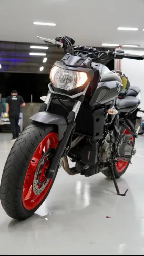 Yamaha MT07 alta cilindrada