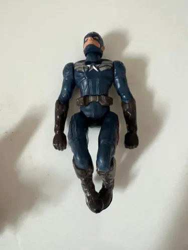Boneco Capitão América 30cm Hasbro Titan Hero Series - Usado