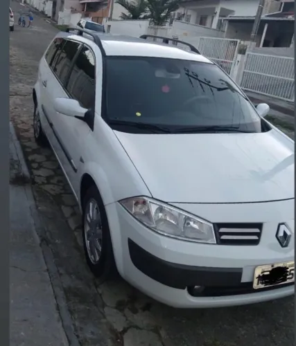 Renault Megane Grand Tour Dynam. Hi-flex 1.6 16V 2013