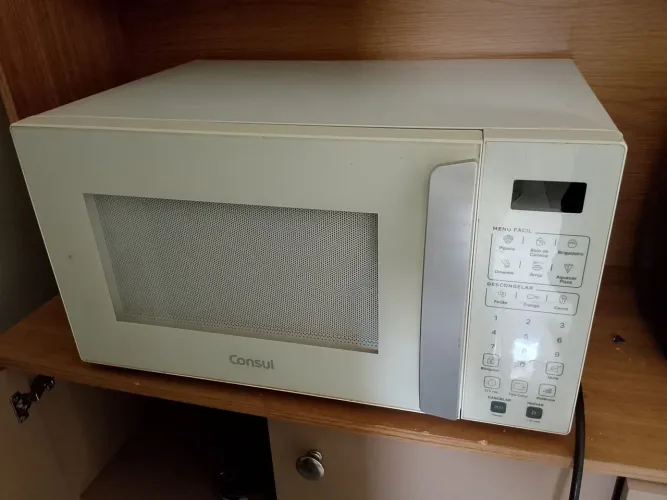 Micro-ondas Consul - Ótimo estado e funcionando perfeitamente