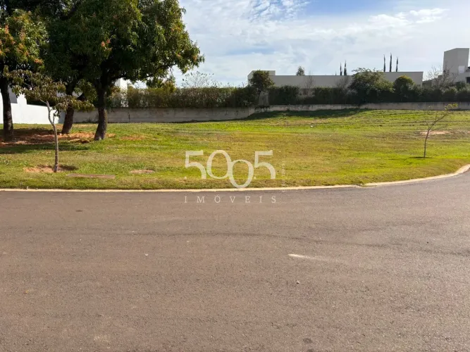 Terreno à venda no Condomínio Villas do Golfe com 418m²