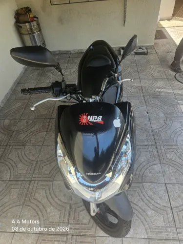 Vende se linda pcx 150 2015 toppp