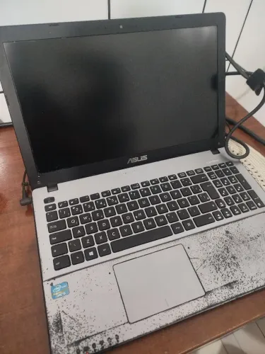 ? Notebook ASUS X550C ? Acompanha SSD e Carregador Para Peças Acompanha carregador
