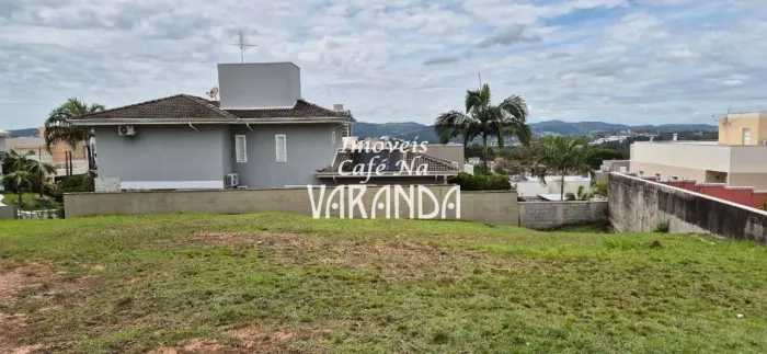 À UM MINUTO DO COLÉGIO PORTO SEGURO!