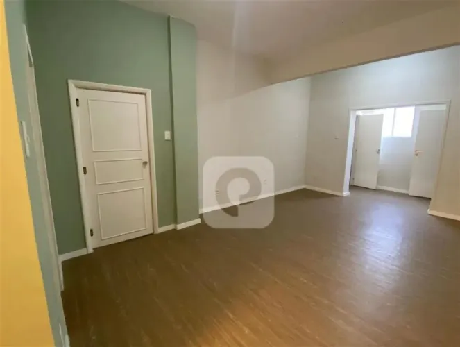 SALA para venda em Copacabana!
