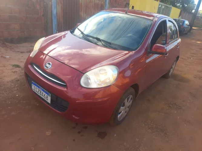 Nissan March 1.0 16V Flex Fuel 5P 2013
