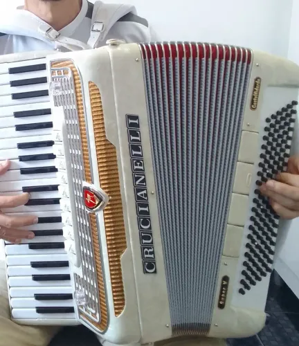 Acordeon 120 baixos Crucianelli