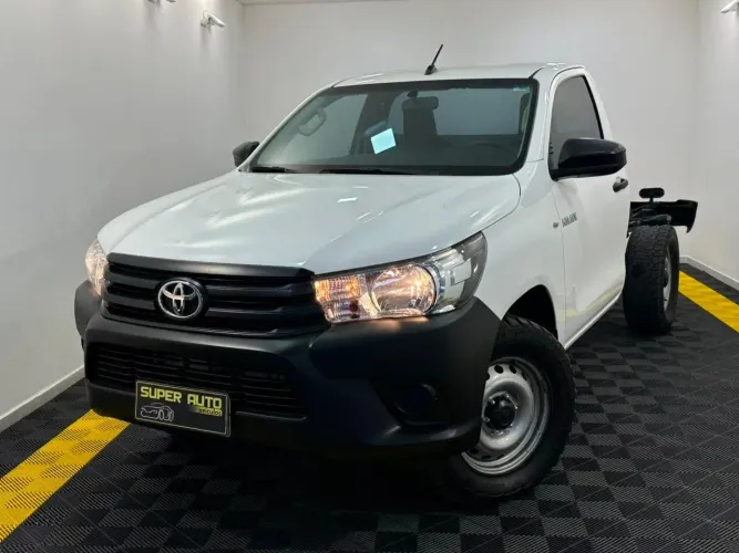 Toyota Hilux CS 4X4 2.8 TDI Diesel Mec. 2023