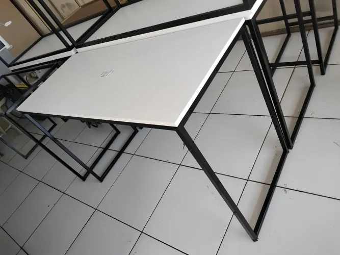 Mesa estilo industrial