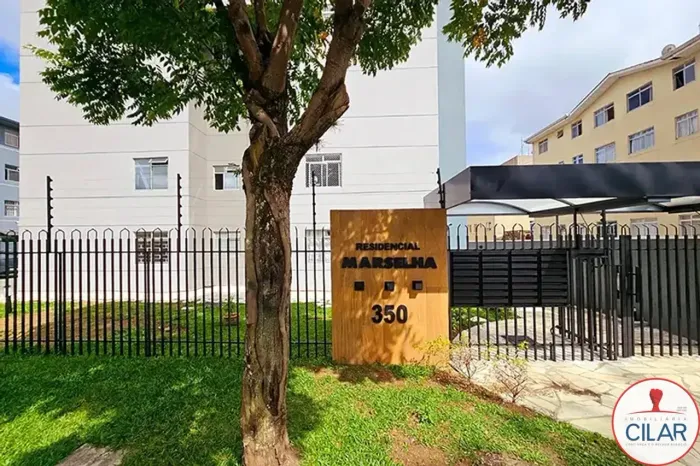 Imobiliária Cilar Vende Apartamento com 3 quartos no Pinheirinho com 61,35m², Ref. 101042.