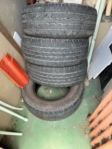 Pneu pickup Aro 17