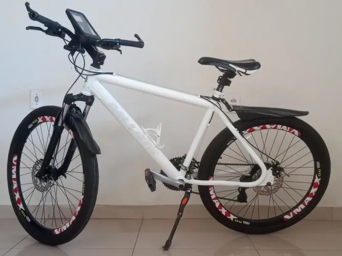 Bicicleta Aro 26 Alumínio Vzan DH - Pneus Novos