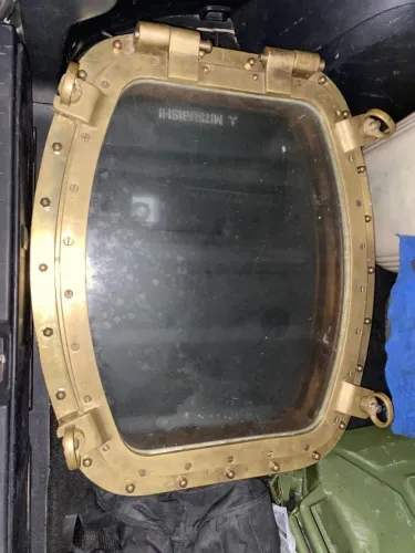 escotilha de naufrágio em bronze antiga. peça rara e genuína para colecionador.