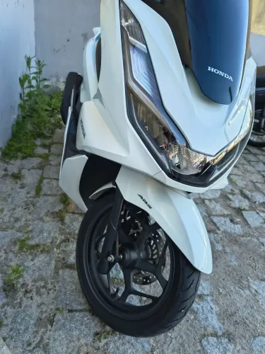 Honda PCX branco perolizado