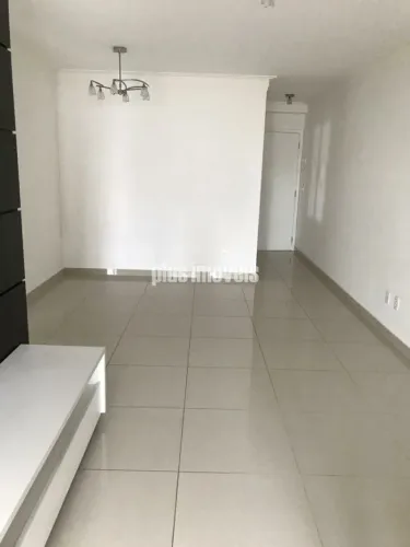 Apartamentos para venda com 2 quartos na Zona Sul em Vila Olímpia, 76 m²