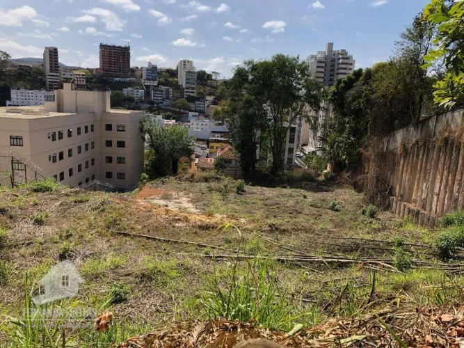 Terreno à venda, 3523 m² por R$ 5.500.000,00 - Centro - Juiz de Fora/MG