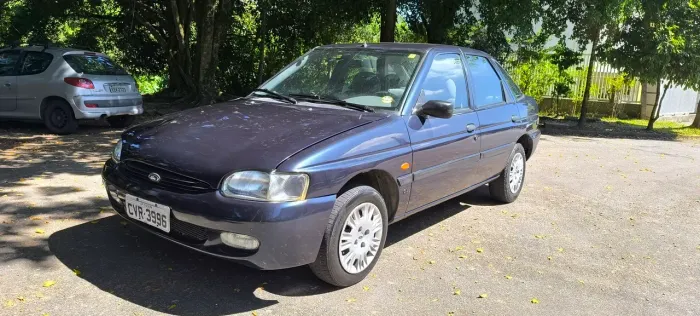 Ford Escort GL 1.6 MPI 2000