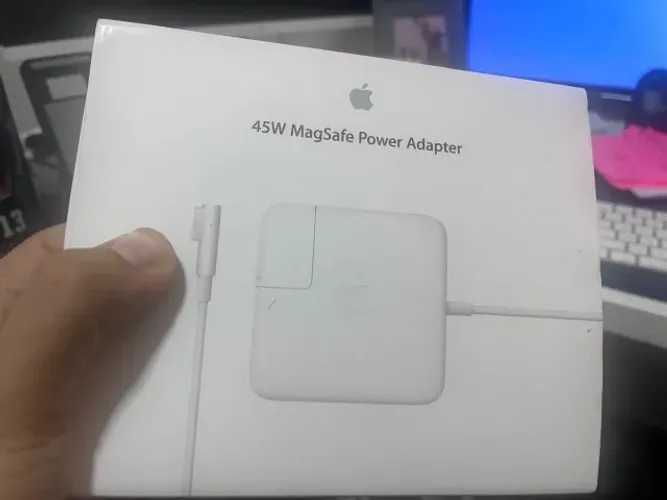 Fonte de notbook apple