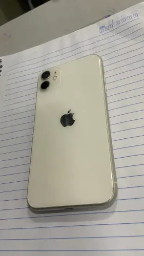 Vendo IPhone 11 Branco 64Gb Estado de Novo