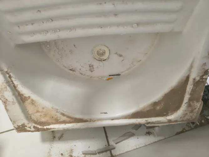 Tanque de Lavar Roupa em Louça Cerâmica Branca + base. Sem Trincas