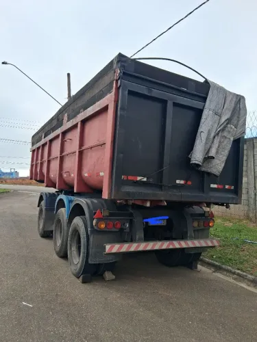 Carreta basculante