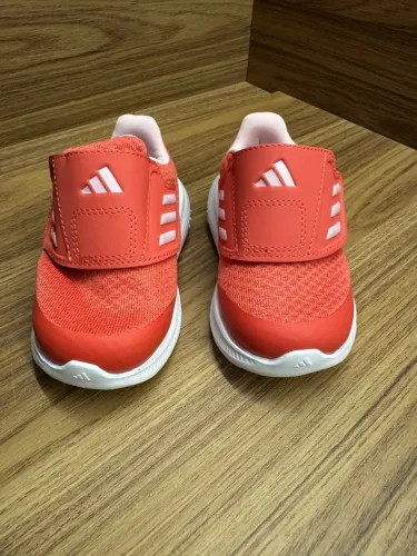 Adidas bebê 33/34