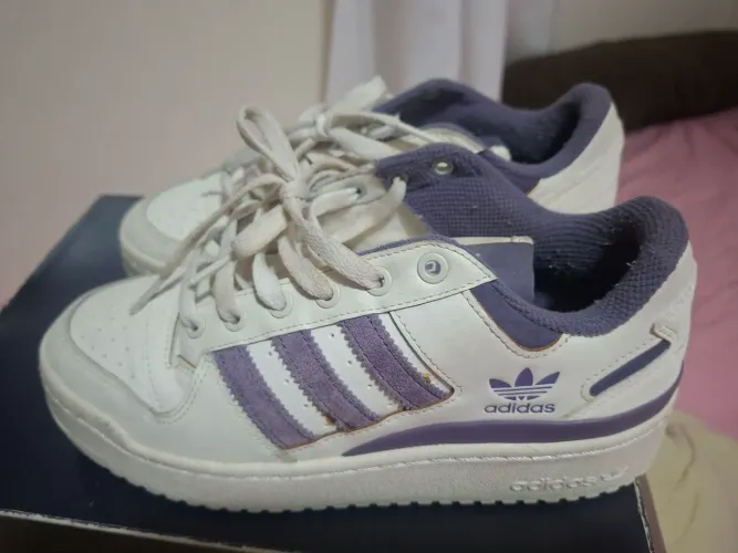 *Tênis Adidas Forum*
