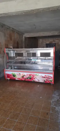 Expositor Geladeira Portofrio 220V 2,00x1,32 Aço Inox no plástico 1 mês de uso C/ Bandejas