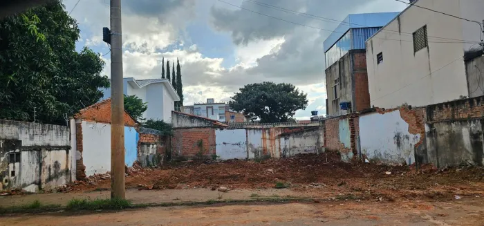 Lote comercial - Ideal para Prédio, Barracão, Lojas Comerciais