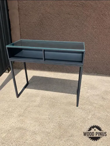 Mesa expositora para loja com tampo de vidro temperado 8 mm