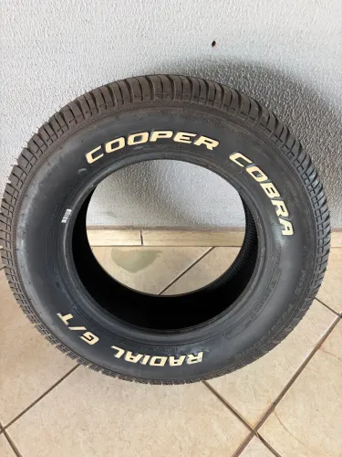 Pneu Cooper Cobra 235/60/15