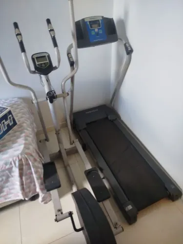 Vendo Esteira e Elíptico por 200 reais os dois.Detalhe já comprei usada.