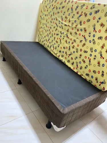 VENDO UMA CAMA BOX DE SOLTEIRO