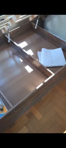 Vendo Bicama de solteiro a de baixo tem o colchao a outra não
