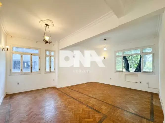 Apartamento : Padrão / Residencial / Glória
