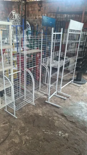 200$ expositor para comércio.