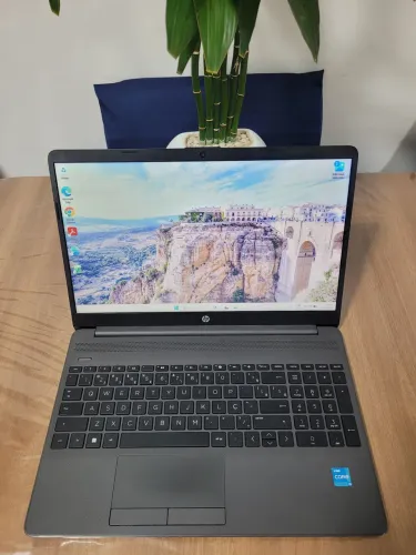 Notebook HP i3 13ª Semi-novo