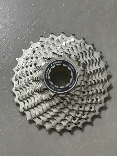 Cassete Shimano 105 R7000 11-28 (11v)